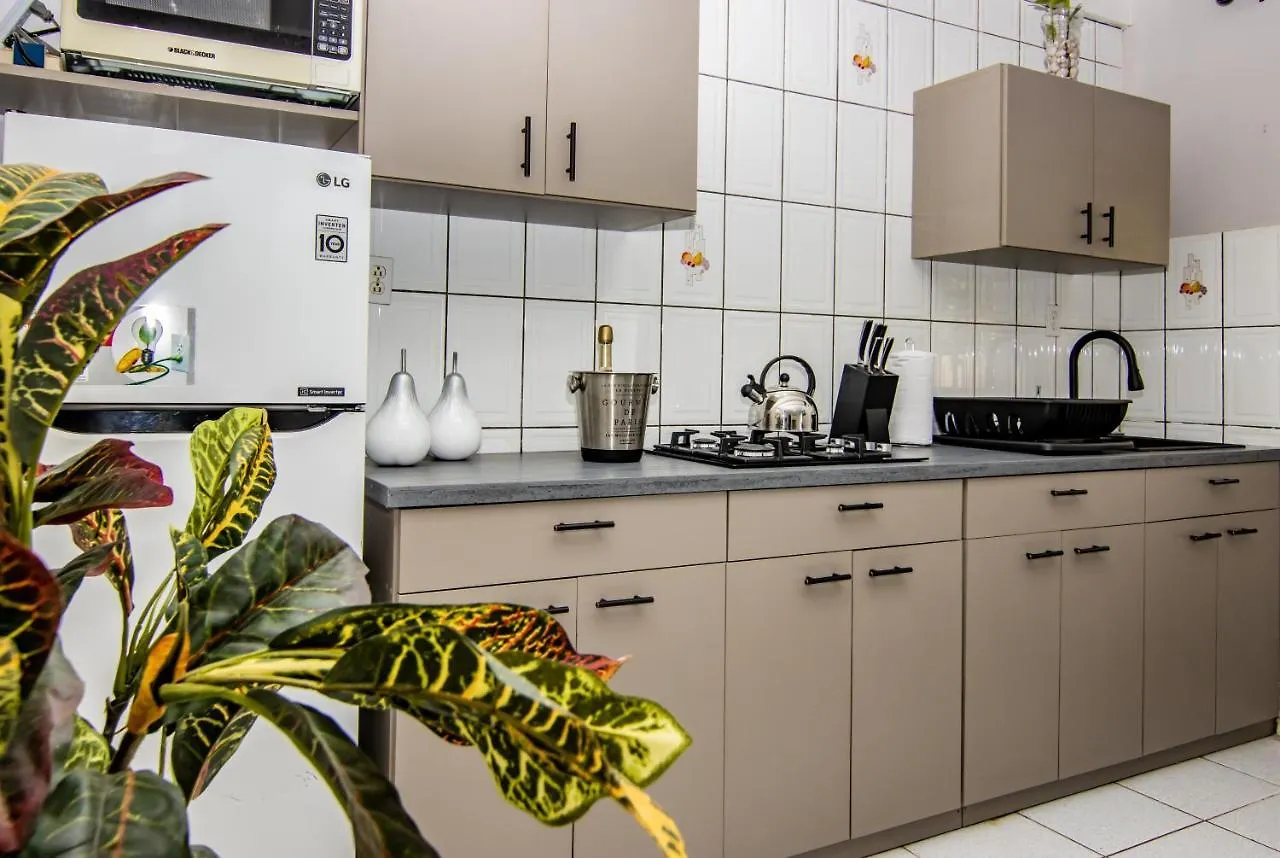 Citylife Apartments In Willemstad - Groundfloor 2 Bedroom Apartment - C